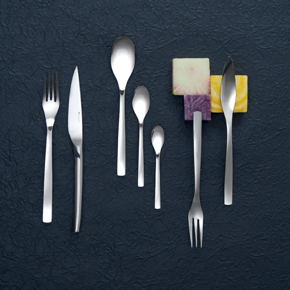 GUEST MIROIR Coffret 24 couverts monobloc lame scie